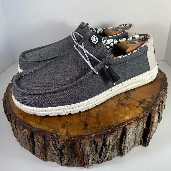 Hey Dude Wally Stretch Canvas - Picture 2 of 5